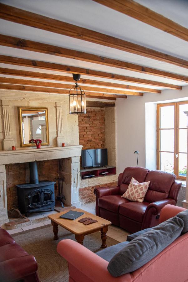 Lavender House - Traditional Stone House Oozing Charm And Character Cersay 外观 照片